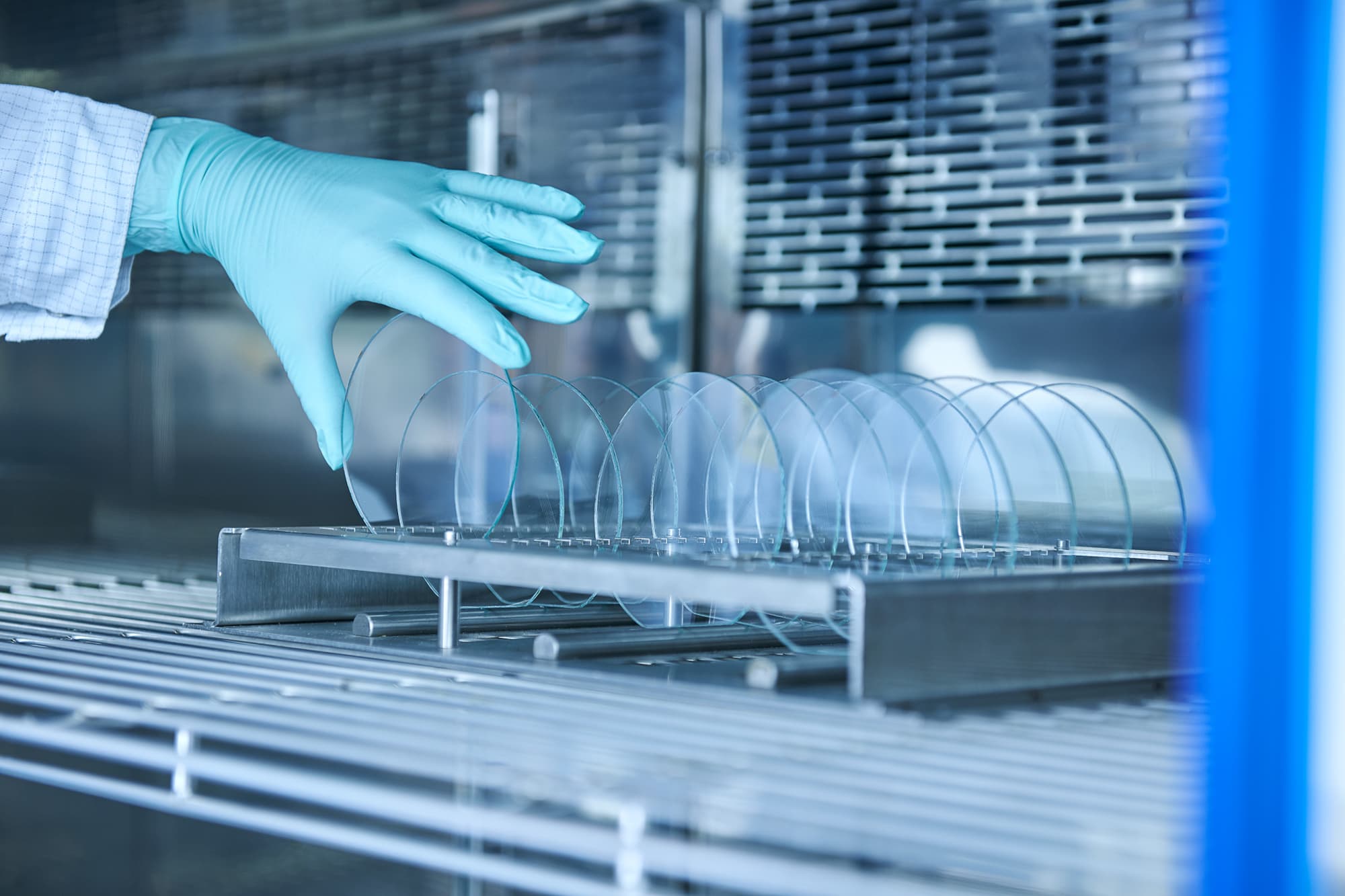 Functional Coatings | Coatings | Production | Baugruppenmontage und ...