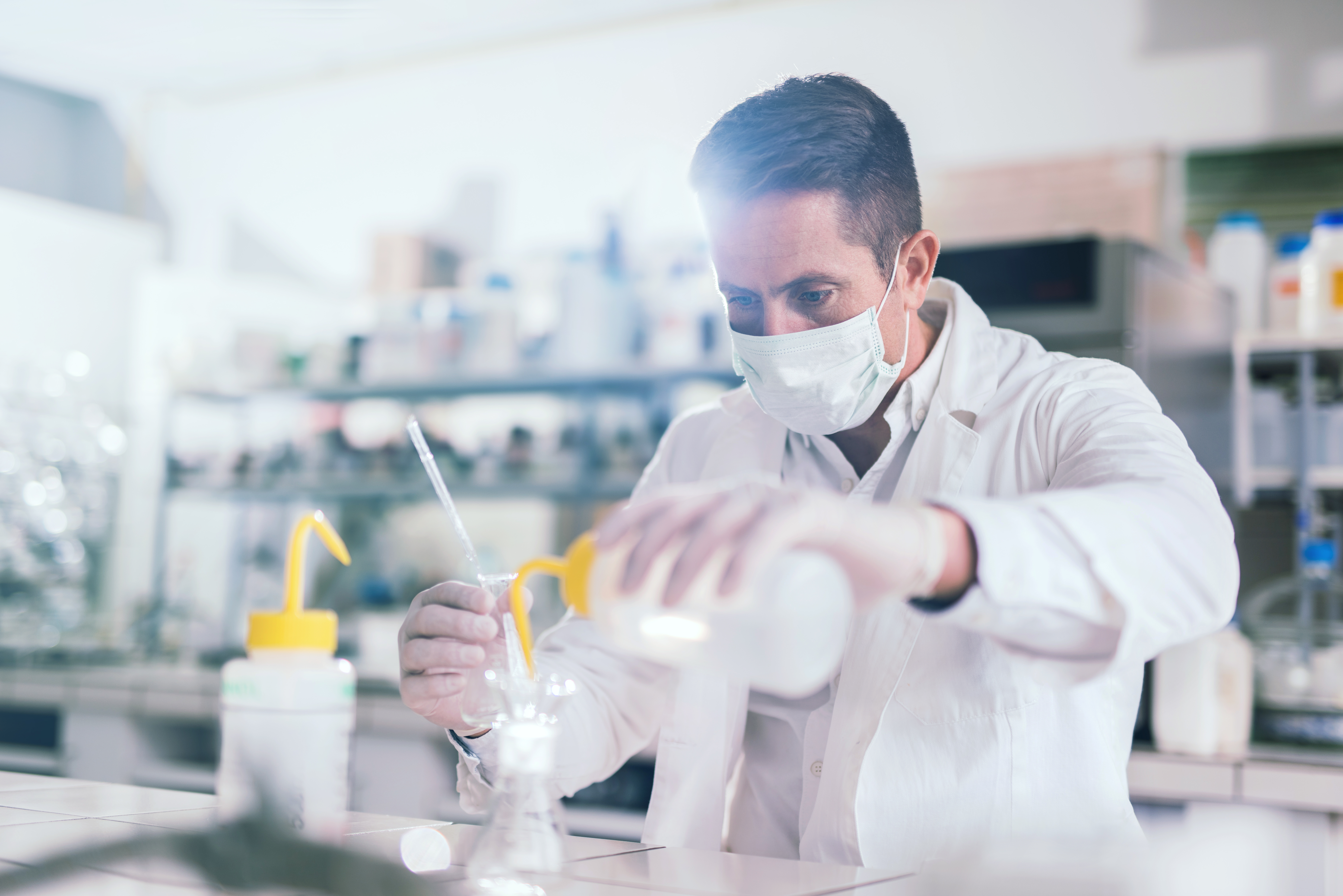 DVS®/EWF European Adhesive Bonder