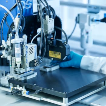 Robot-Assisted Serial Assembly | Assembly of Components | Production ...